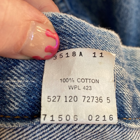 VINTAGE 1990 Levis Jean Jacket Sz Large/44L Distressed Big E Distressed Pockets - Picture 13 of 14